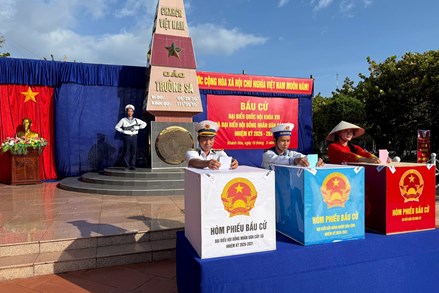 Bộ Nội vụ: Một số địa phương có tỷ lệ cử tri đi bầu cử đạt trên 99%