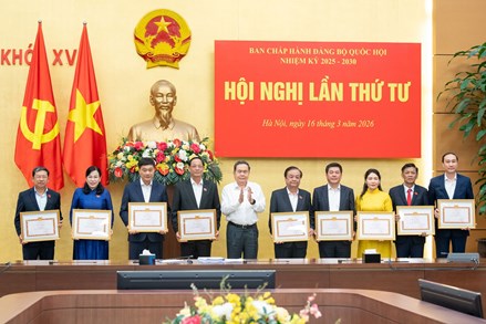 Bí thư Đảng ủy Quốc hội Trần Thanh Mẫn: Đặt nhiệm vụ hoàn thiện thể chế phát triển lên vị trí trung tâm