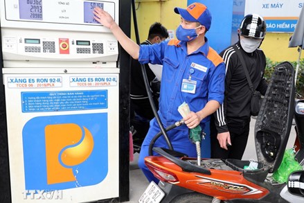 Thủ tướng: Đề xuất ứng ngân sách nhà nước cho Quỹ bình ổn giá xăng dầu 