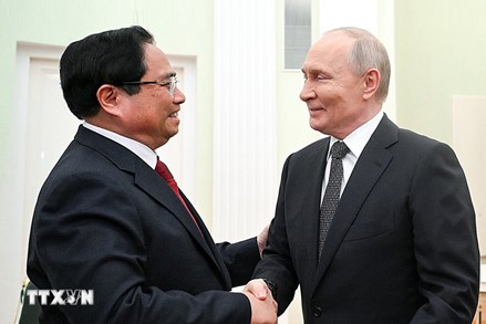 Thủ tướng Phạm Minh Chính hội kiến Tổng thống Liên bang Nga Vladimir Putin