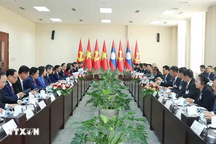 Làm sâu sắc hơn nữa nội hàm “gắn kết chiến lược” trong quan hệ Việt Nam-Lào 