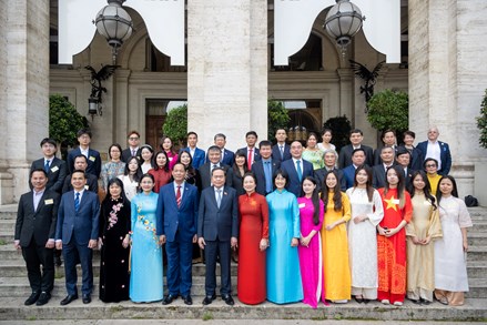 Chủ tịch Quốc hội Trần Thanh Mẫn gặp mặt cộng đồng người Việt Nam tại Italia