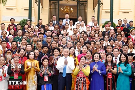 Tổng Bí thư, Chủ tịch nước Tô Lâm tiếp các già làng, trưởng bản, nghệ nhân, người có uy tín tiêu biểu toàn quốc