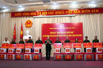 Lấy ý kiến Nhân dân về việc đề nghị  tặng thưởng “Huân chương Hồ Chí Minh” 