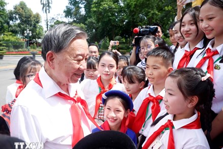 Tổng Bí thư, Chủ tịch nước Tô Lâm gặp mặt 85 đội viên tiêu biểu toàn quốc