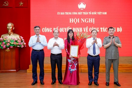 Đồng chí Mai Phương Thảo được bổ nhiệm làm Trợ lý Chủ tịch Ủy ban Trung ương MTTQ Việt Nam Bùi Thị Minh Hoài