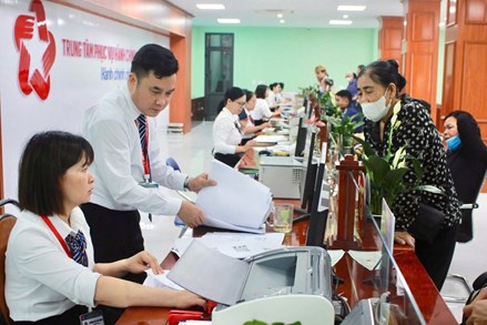 Quy định số 183-QĐ/TW của Bộ Chính trị về quản lý biên chế của hệ thống chính trị