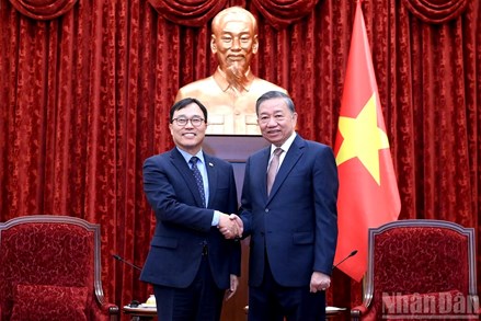 Tổng Bí thư, Chủ tịch nước Tô Lâm tiếp Đại sứ Hàn Quốc Choi Young Sam chào từ biệt