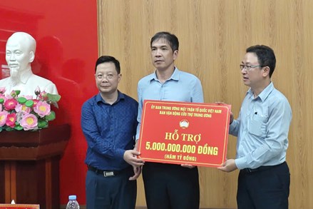 Ủy ban Trung ương MTTQ Việt Nam phân bổ số tiền 5 tỷ đồng hỗ trợ tỉnh Lai Châu khắc phục hậu quả do mưa lũ gây ra