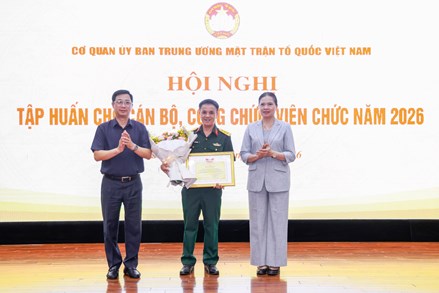Bế mạc lớp tập huấn cho cán bộ, công chức, viên chức Cơ quan Ủy ban Trung ương MTTQ Việt Nam