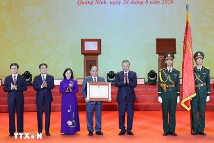 Tổng Bí thư, Chủ tịch nước Tô Lâm dự Lễ công bố thành lập thành phố Quảng Ninh và đón nhận Huân chương Lao động hạng Nhất