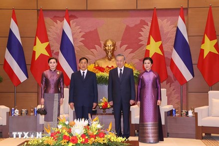 Lễ đón chính thức Nhà vua và Hoàng hậu Thái Lan thăm cấp Nhà nước tới Việt Nam