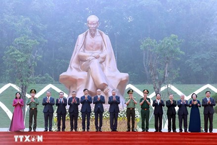 Tổng Bí thư, Chủ tịch nước Tô Lâm dự Lễ kỷ niệm Ngày Bác Hồ về thăm Đền Hùng