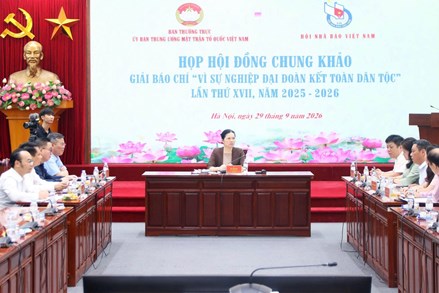 Phó Chủ tịch - Tổng Thư ký Hà Thị Nga chủ trì Hội đồng Chung khảo Giải báo chí “Vì sự nghiệp Đại đoàn kết toàn dân tộc”