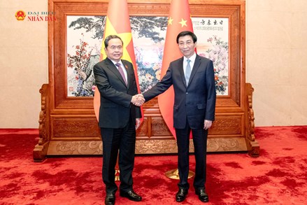 Chủ tịch Quốc hội Trần Thanh Mẫn hội kiến Chủ tịch Chính hiệp toàn quốc Trung Quốc Vương Hộ Ninh