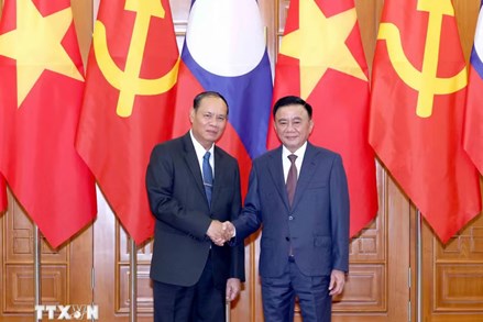 Thường trực Ban Bí thư Trần Cẩm Tú hội đàm với Thường trực Ban Bí thư Trung ương Đảng Nhân dân Cách mạng Lào 