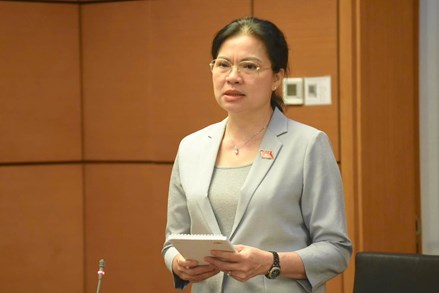 Đại biểu Hà Thị Nga: Gỡ rào cản, khơi thông nguồn lực phát triển công nghiệp văn hóa