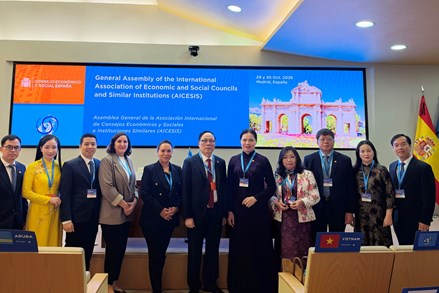 Đoàn đại biểu cấp cao Ủy ban Trung ương MTTQ Việt Nam thăm và làm việc tại Vương quốc Tây Ban Nha
