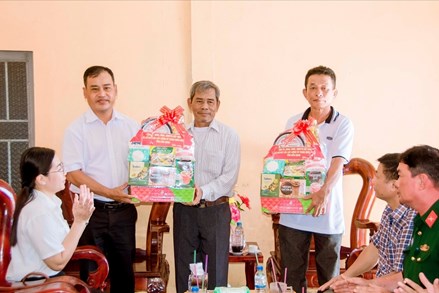 Người có uy tín chung tay “thắp sáng” niềm tin về Chương trình MTQG 1719 vùng đồng bào Khmer