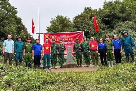 Nghệ An lòng dân yên, biên giới vững