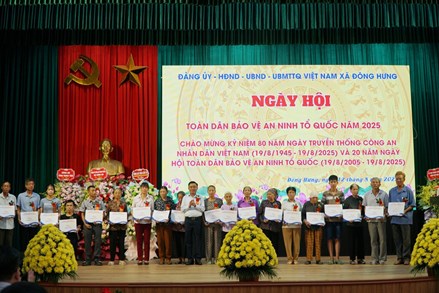 Thường trực Ban Bí thư Trần Cẩm Tú: Xây dựng phong trào bảo vệ an ninh Tổ quốc phù hợp với chính quyền địa phương 2 cấp