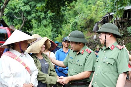 Nghệ An: Bảo đảm học sinh vùng lũ được đến trường đúng ngày khai giảng