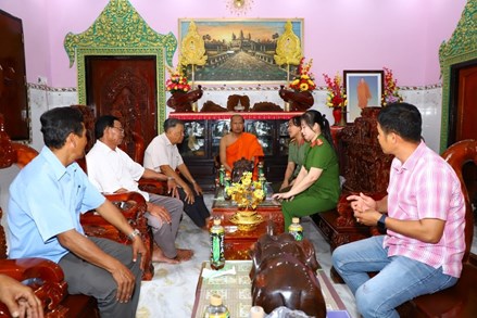 Quan tâm bồi dưỡng và chăm lo cho lực lượng “đặc biệt” trong vùng đồng bào DTTS