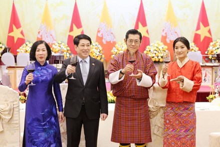 Chủ tịch nước Lương Cường chủ trì chiêu đãi cấp nhà nước Quốc vương Bhutan