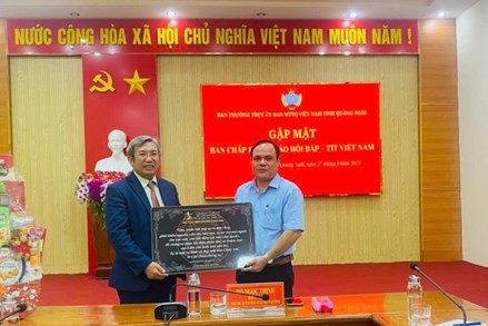 Đoàn Giáo hội Báp – Tít Việt Nam thăm Ủy ban MTTQ Việt Nam tỉnh Quảng Ngãi