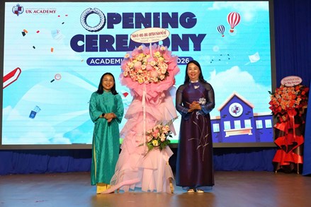 Hơn 294 ngàn học sinh thành phố Huế hân hoan dự lễ Khai giảng đặc biệt