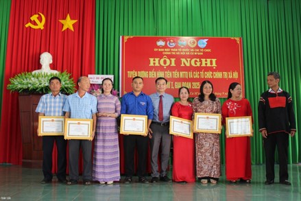 Đắk Lắk: Xã Cư M’gar tuyên dương 6 tập thể, cá nhân điển hình tiên tiến giai đoạn 2020 - 2025