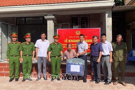 Hưng Yên: Khánh thành và bàn giao 3 ngôi nhà “Đại đoàn kết” tại xã Chí Minh