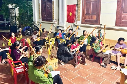 Cao Bằng: Gieo mầm và nuôi dưỡng văn hóa truyền thống qua lớp học đàn tính, hát Then