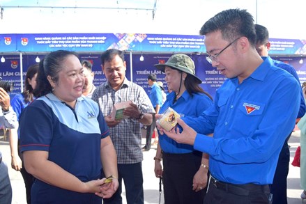 Nhiều gian hàng khởi nghiệp thanh niên dân tộc thiểu số hội tụ về An Giang