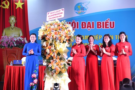 Phó Chủ tịch Thường trực Hội LHPN Việt Nam dự Đại hội phụ nữ điểm của tỉnh Đồng Nai