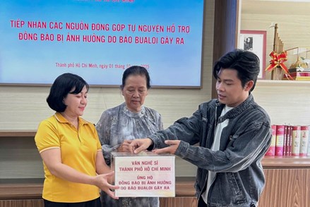 Đông đảo nghệ sĩ TP Hồ Chí Minh chung tay ủng hộ đồng bào chịu ảnh hưởng nặng nề bởi cơn bão số 10