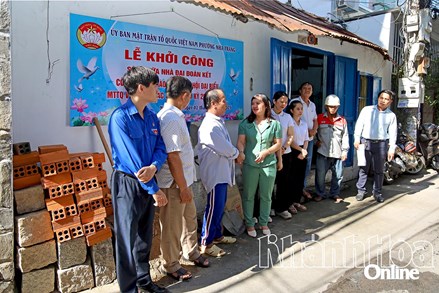 Khánh Hòa: Ủy ban MTTQ Việt Nam phường Nha Trang khởi công sửa chữa 2 nhà Đại đoàn kết