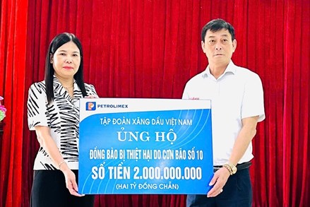 Lào Cai: Ủy ban Mặt trận Tổ quốc Việt Nam tỉnh tiếp nhận ủng hộ từ Tập đoàn Xăng dầu Việt Nam 