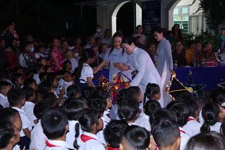 Khánh Hòa: Hơn 1000 phần quà đến với thiếu nhi đồng bào dân tộc thiểu số