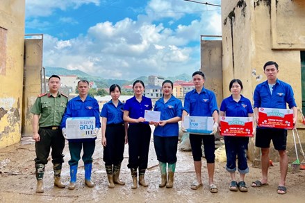 Cao Bằng: Các đoàn công tác thăm hỏi, động viên, chia sẻ cùng người dân sau bão số 10