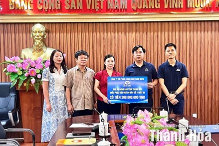 Thanh Hoá: Uỷ ban MTTQ Việt Nam tỉnh tiếp nhận ủng hộ khắc phục thiệt hại do cơn bão số 10 