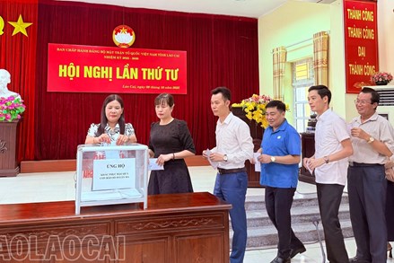Lào Cai: Uỷ ban MTTQ Việt Nam tỉnh ủng hộ người dân bị thiệt hại do mưa bão 