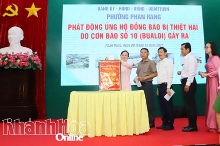 Khánh Hoà: Uỷ ban MTTQ Việt Nam phường Phan Rang và Đông Hải ủng hộ đồng bào các tỉnh phía Bắc khắc phục thiệt hại do bão
