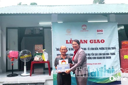 Khánh Hoà: Ủy ban MTTQ Việt Nam phường Tây Nha Trang bàn giao nhà tình nghĩa cho hộ khó khăn