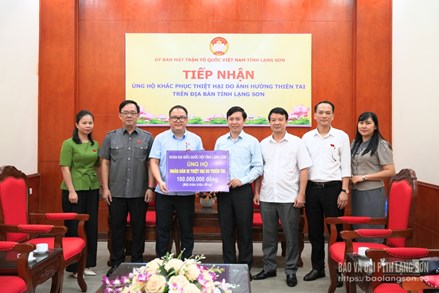 Lạng Sơn: Đoàn đại biểu Quốc hội tỉnh trao 100 triệu đồng hỗ trợ người dân khắc phục hậu quả do bão lũ