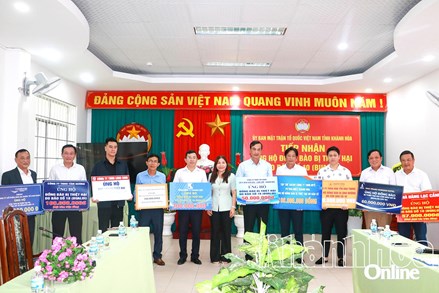 Khánh Hoà: Uỷ ban MTTQ Việt Nam tỉnh tiếp nhận yêu thương của người dân Khánh Hoà tới đồng bào vùng lũ