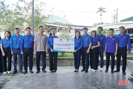 Trung ương Đoàn TNCS Hồ Chí Minh hỗ trợ 1,2 tỷ đồng cho bà con vùng bão lũ Hà Tĩnh