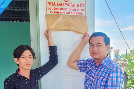 Cà Mau: Thêm nhiều “bông hoa việc tốt” dâng lên Đại hội Đảng