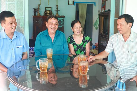 Vĩnh Long: Chung tay chăm lo, giúp đỡ người nghèo