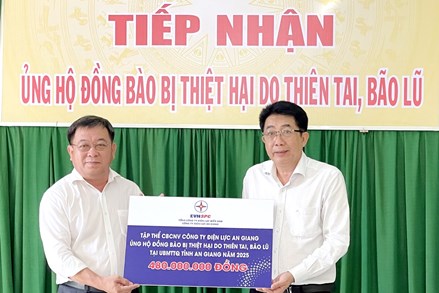An Giang: Ủy ban MTTQ Việt Nam tỉnh tiếp nhận 480 triệu đồng ủng hộ đồng bào bị thiệt hại do thiên tai, bão lũ